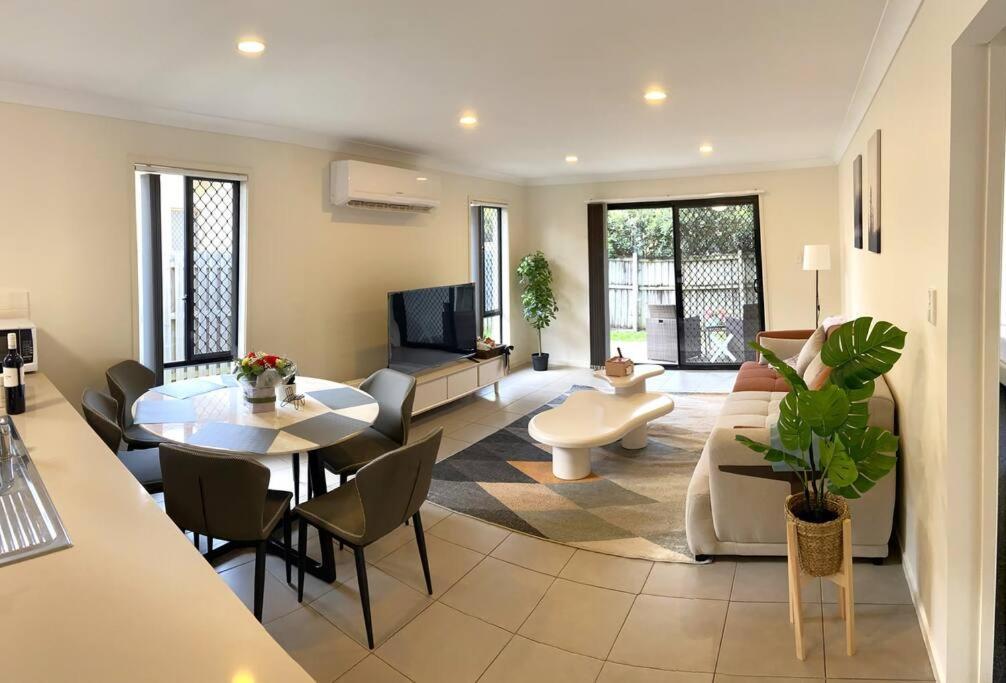 The Peaceful Place To - Holiday home Gold Coast